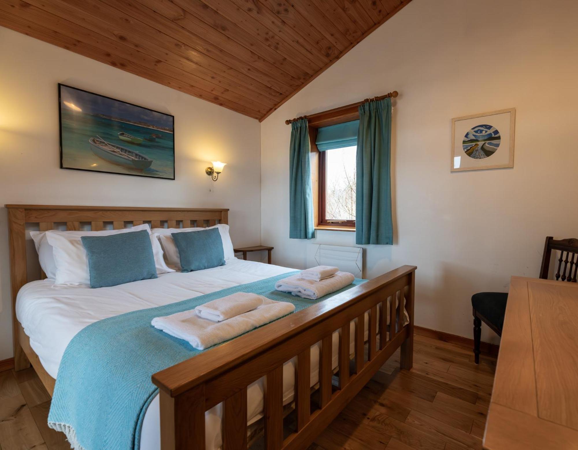 Loch Insh Chalets Ltd Kincraig Ngoại thất bức ảnh