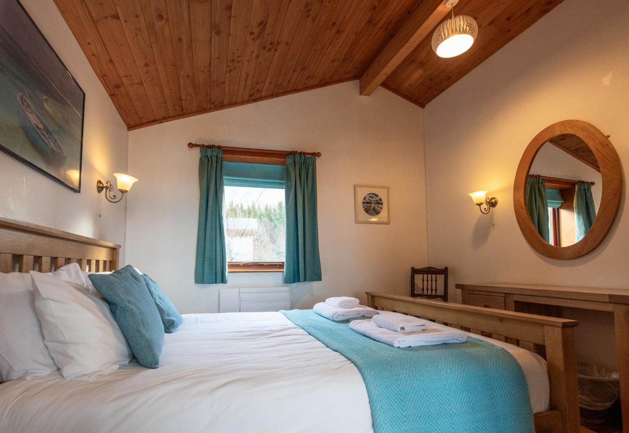 Loch Insh Chalets Ltd Kincraig Ngoại thất bức ảnh