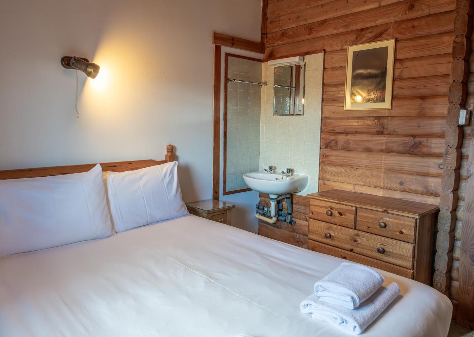 Loch Insh Chalets Ltd Kincraig Phòng bức ảnh
